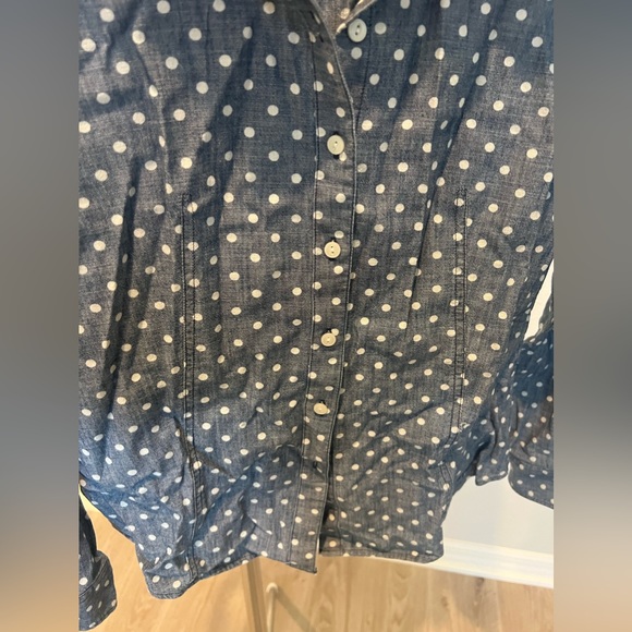 Talbots Women's Chambray Button down long sleeve Blue& white
Polka Dot - Picture 3 of 4